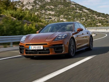 Hankook Pasok Ban Ultra-High-Performance untuk Porsche Panamera Terbaru
