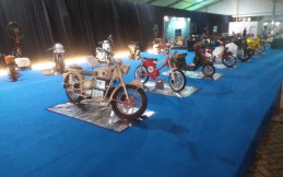 Bamsoet dan Ridwan Kamil Apresiasi Karya Builder Motor Listrik Custom di IIMS 2022