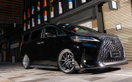 Lexus LM Tampil Lebih Keren Pakai Body Kit Artisan Spirits