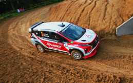 Rifat Sungkar Bawa Xpander Rally Team Kuasai Klasemen Kejurnas Reli 2021