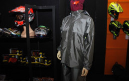 Jas HUjan AVA, Bisa Digunakan  Untuk Jaket Juga