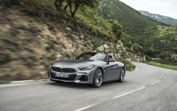 Kurang Peminat, BMW Z4 Manual Dihapus di Australia