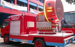 Tugas Truk Smoke Removal dan Street Sweeper di Tengah Sebaran Abu Vulkanik