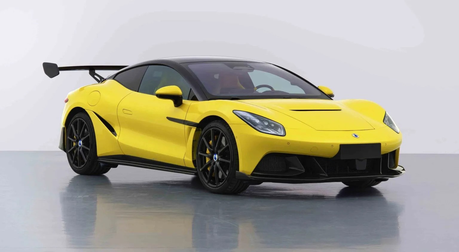 Denza Z Coupe Spesifikasi dan Performa, Punya Tenaga Hingga 1.582 Dk