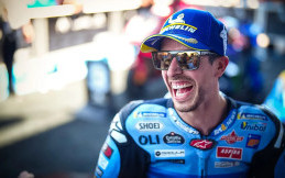 Hasil MotoGP Spanyol 2025: Alex Marquez Juara, Kakaknya Crash!