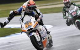 Sah! Pertamina Mandalika SAG Team Rangkul Bo Bendsneyder dan Thomas Luthi