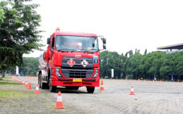 Cara Anak usaha Pertamina Tingkatkan Keahlian Mengemudi Supir Mobil Tangki