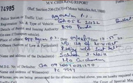 Aneh, Pengendara Motor Ini Ditilang karena Tak Pakai Sabuk Pengaman
