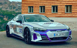 Audi RS E-Tron GT Ice Race Edisi Spesial Hanya 99 Unit