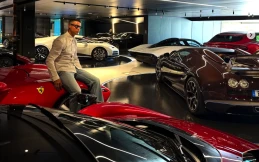 Cristiano Ronaldo Pamer 10 Mobil Senilai Rp600 Miliar, Cuma Dibilang 