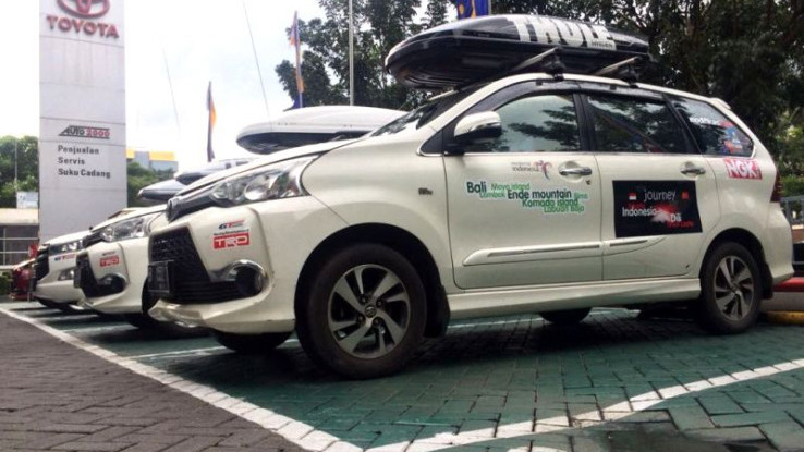 Auto2000 Dukung 3 Komunitas Toyota Touring Lintas Negara