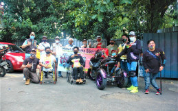 Komunitas Motor Penyandang Disabilitas Terima Bantuan dari Bikers Moge