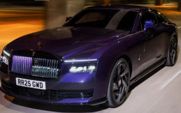 Rolls-Royce Black Badge Spectre Jadi yang Paling Bertenaga Sepanjang Sejarah