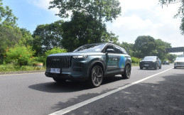 Jaecoo J7 SHS Melaju Tanpa Mesin Bensin, Baterainya Bisa Tempuh Jarak 115 Kilometer