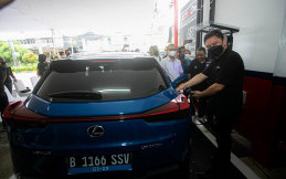 Astra Otoparts Hadirkan Charging Station di 6 Gerai Otoservice