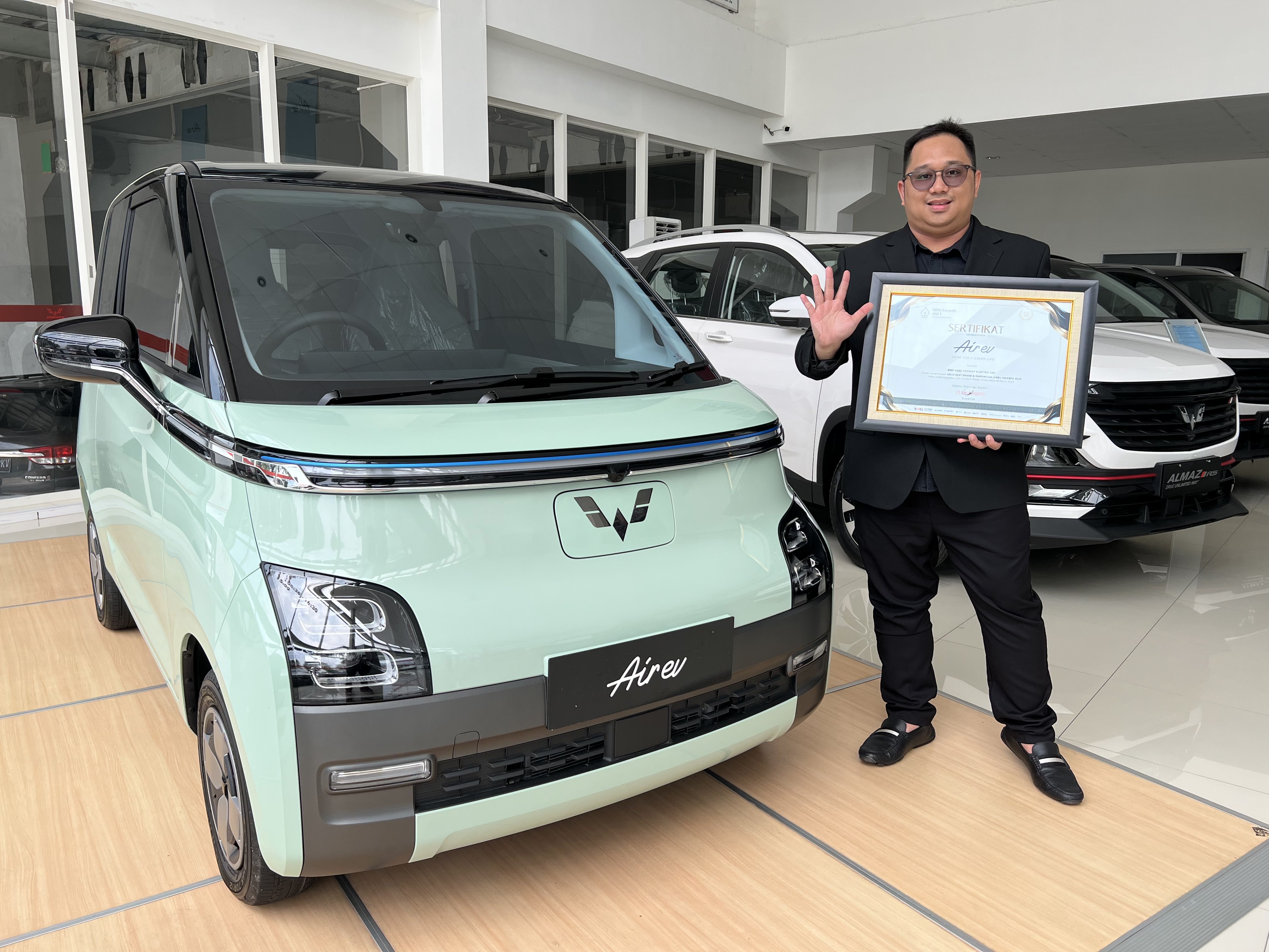 Wuling Air ev Raih Penghargaan  Best User Friendly Electric Car