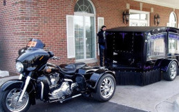 Meninggal ala Bikers, Bisa Pesan Kereta Jenazah Harley-Davidson