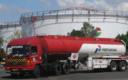 Pasca Kebakaran Kilang, Dirut Pertamina Pastikan Pasokan BBM Aman
