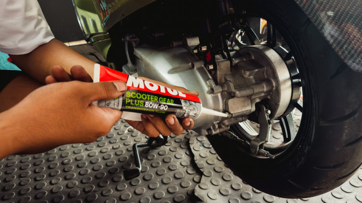 Motul Scooter Gear Plus 80W-90, Oli Gardan Berkualitas Technosynthese