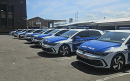 Kepolisian Afrika Selatan Gunakan VW Golf GTI Sebagai Mobil Patroli