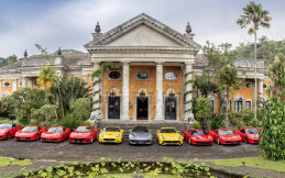 Ferrari Portofino Kunjungi Palladian Mansion Kaliandra di Lereng Gunung Arjuna
