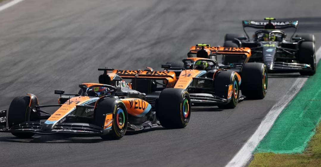 Lewis Hamilton Minta Maaf Atas Insiden Dengan Oscar Piastri