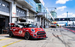 Mini John Cooper Works Yakin Siap Balap 24 Jam di Nurburgring