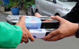 Astra Distribusikan 30 Ribu Makanan untuk Ojek Online Jabodetabek