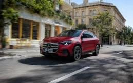 Mercedes-Benz GLA Terbaru: SUV Urban Futuristik & Lebih Sporty!