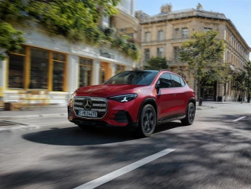 Mercedes-Benz GLA Terbaru: SUV Urban Futuristik & Lebih Sporty!