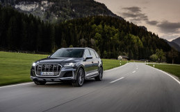 Audi SQ7 dan SQ8 Lebih Bertenaga Berkat Mesin V8 Anyar