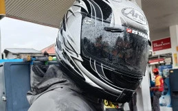 Helmet Strap Lock Bermacam-macam, Sobat Pilih yang Mana?