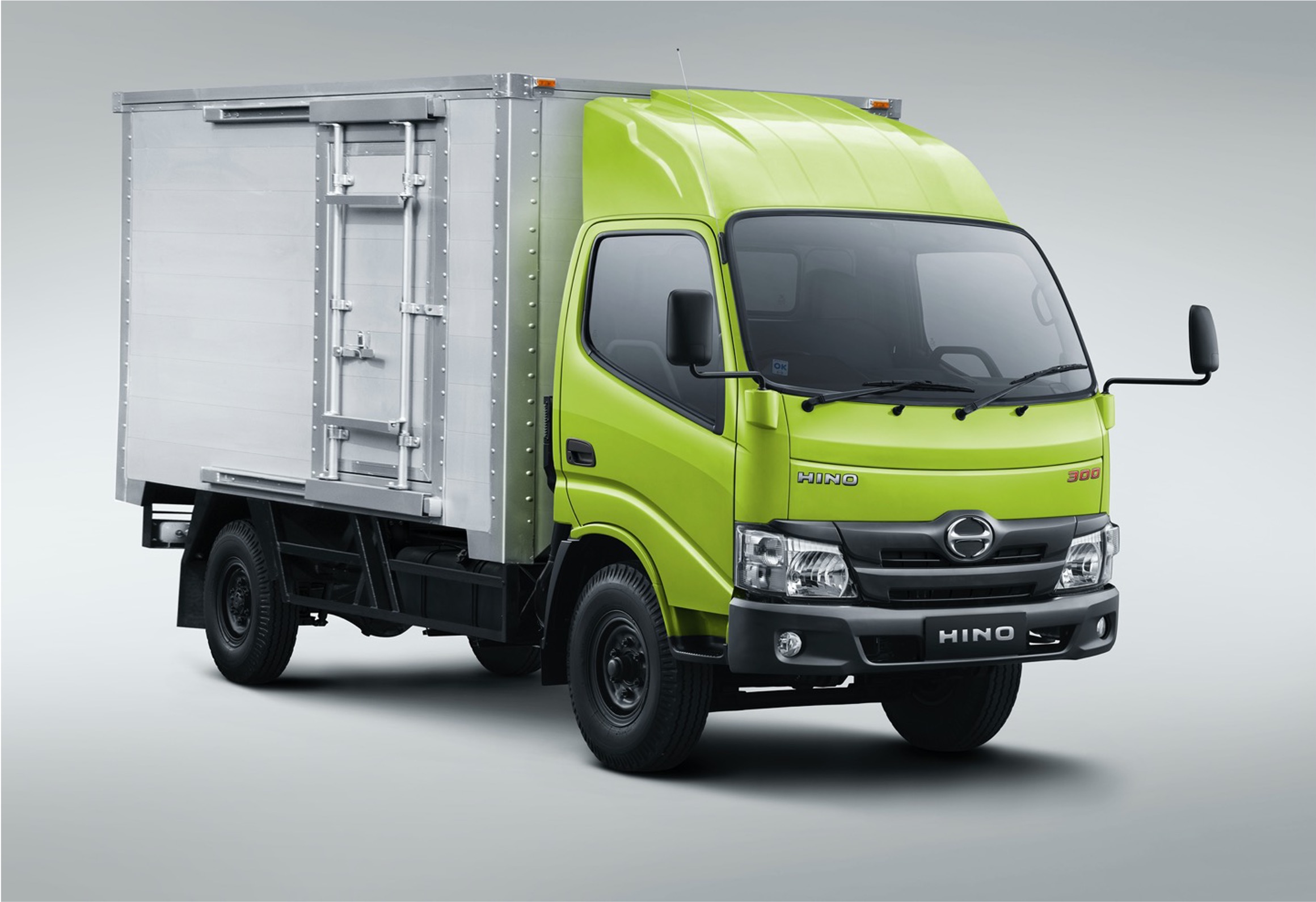 Hino Resmi Tingkatkan TKDN Kendaraan Komersialnya Hingga 71,85%