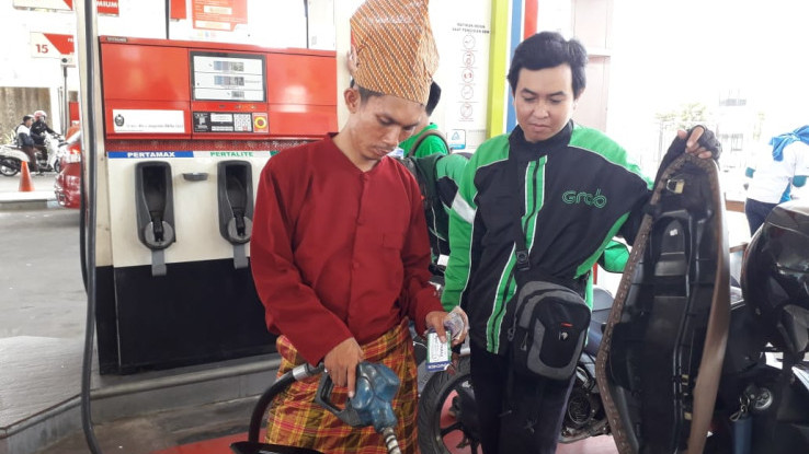 Ribuan Mitra Grab Serbu SPBU di Tiga Kota Ini