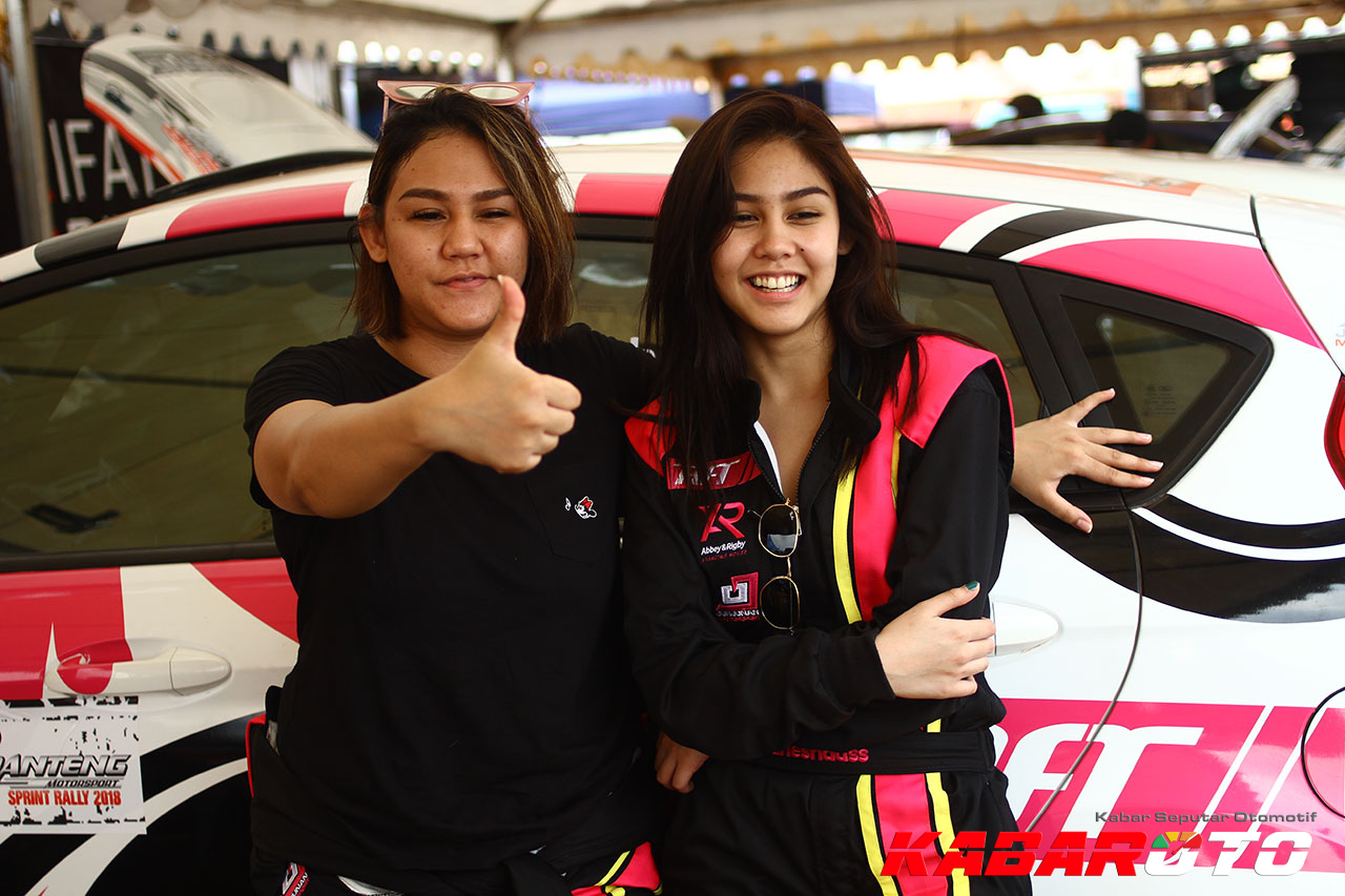 Jajal Trek Paramount Serpong, Milea 'Dilan' dan Milly 'AADC' Siap Tancap Gas