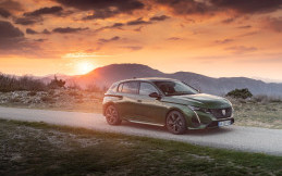 Sejarah Peugeot 308 yang Jadi Salah Satu Kuda Hitam Perusahaan
