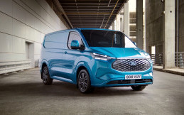 Ford E-Transit Custom Terbaru Mampu Menjangkau Jarak 380 Km