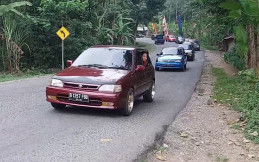 Adakan Touring Bareng, Komunitas Ini Hadiri Bandung Lautan Starlet