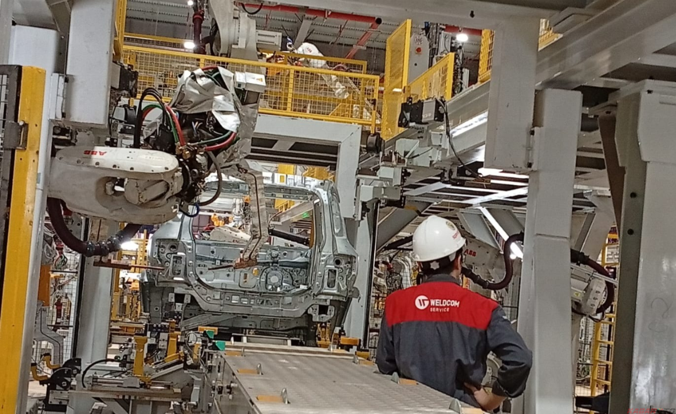 Persaingan Mobil Listrik, Vinfast Kejar Target TKDN 80 Persen