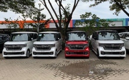 Pemerintah Gratiskan Bea Masuk Mobil Listrik CBU Sampai 2025