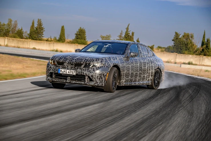 BMW M350 xDrive ada Fitur Drift Khusus!